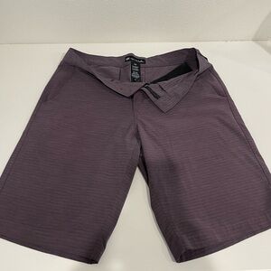 Travis Mathew, men’s maroon golf shorts.